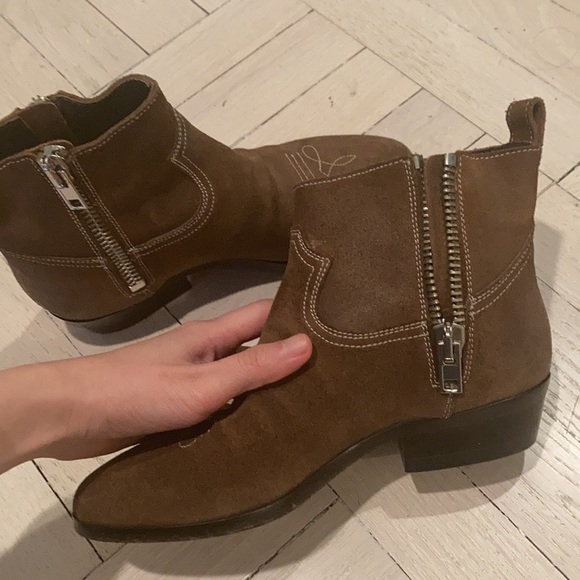Golden Goose Ankle Boots - Picture 1 of 10